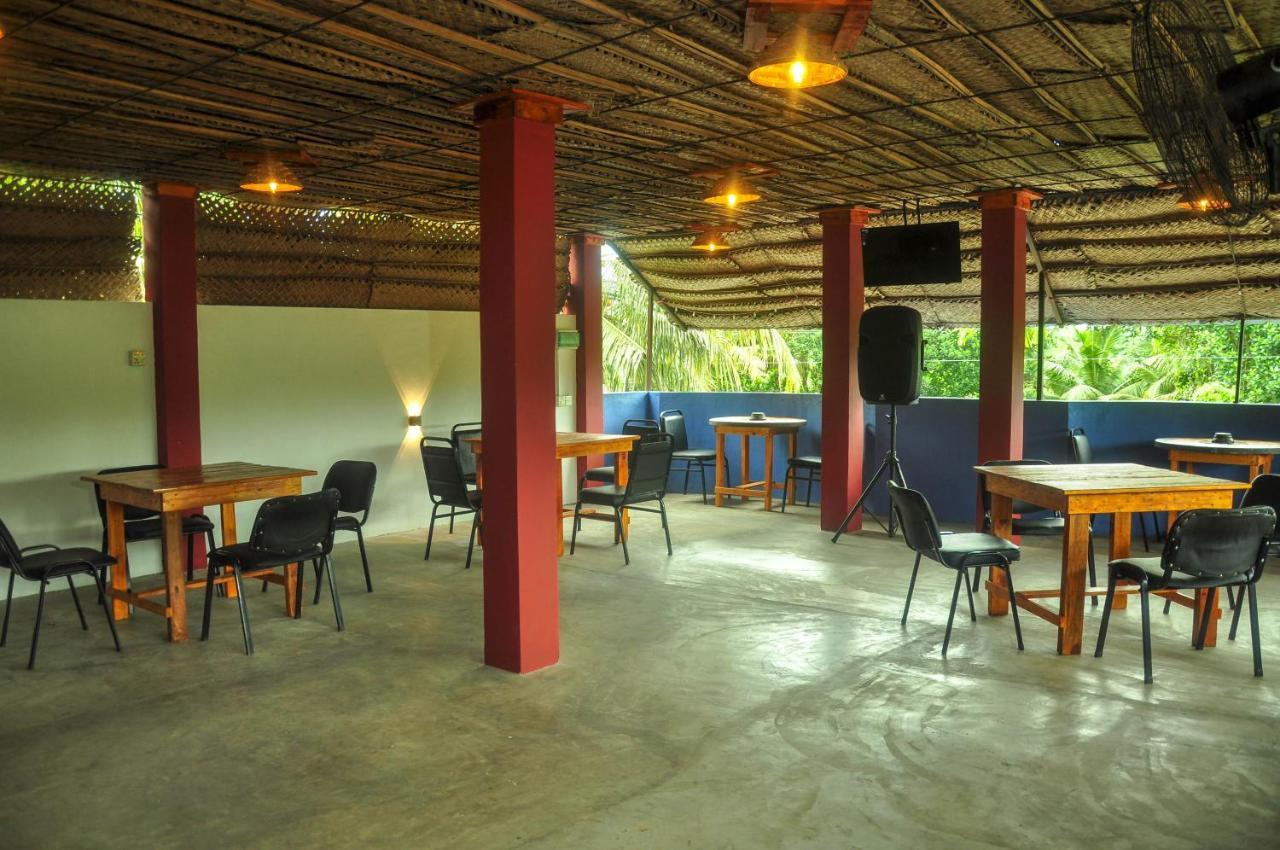 Airport Tourist Resort Katunayake Exterior photo