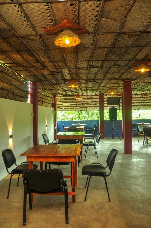 Airport Tourist Resort Katunayake Exterior photo